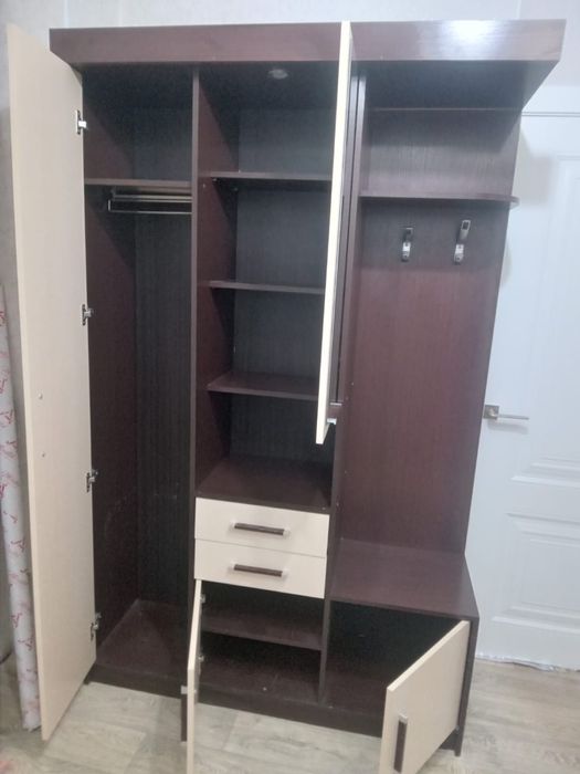 Продам шкаф прихожую