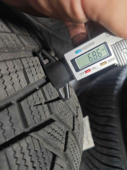 2бр.зимни гуми 225/50/17 Hankook