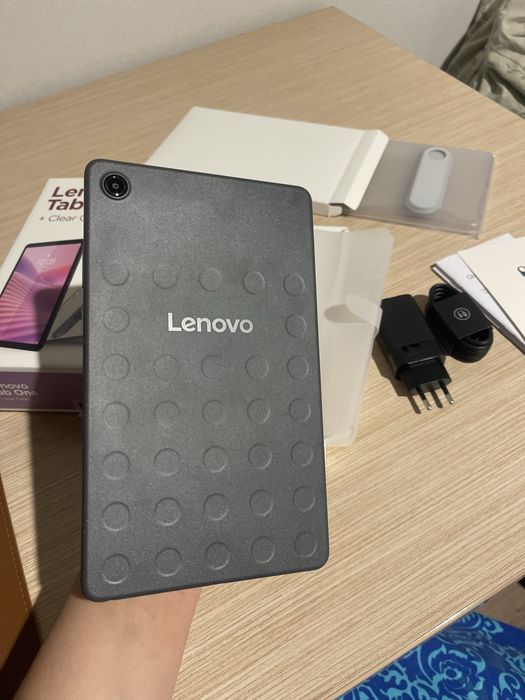Планшет Lenowo Tab One
