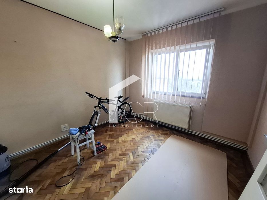 Apartament cu 4 camere, zona Nord
