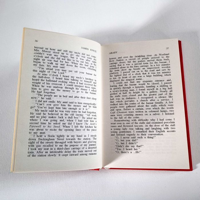 Prietenii cartii (lb. engleza si franceza, 9 volume)