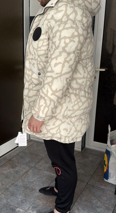 Geaca jordan cu doua fete rara marimea XL noua