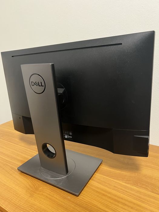 Vand monitor DELL 24"