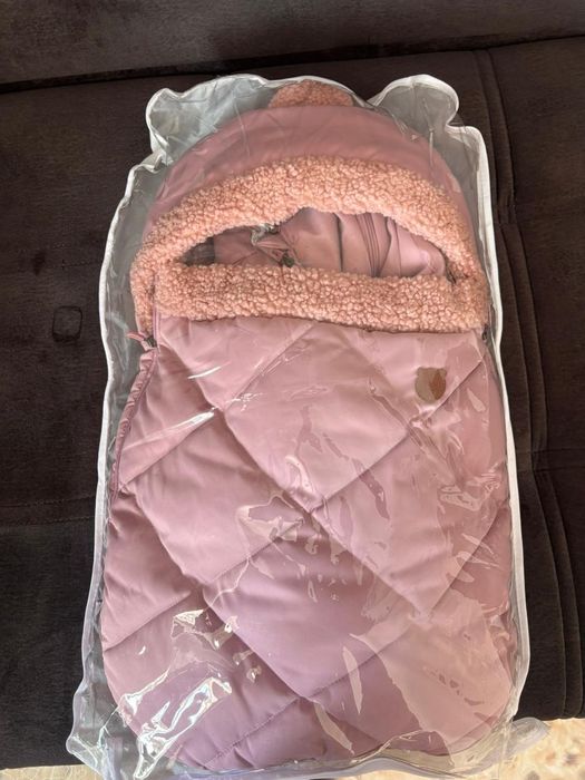 Продам комбинизон для детей