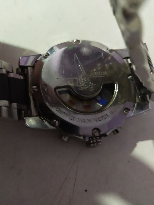 Швейцарски часовник Corum автомат