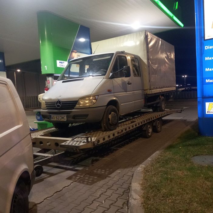 Vând  sprinter 413 an 2000