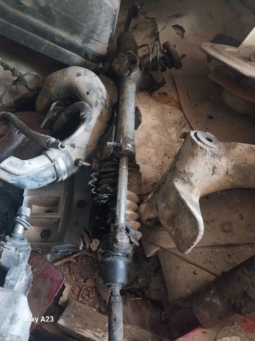 Авто на запчт сироеин унверсальпроизводства франциии