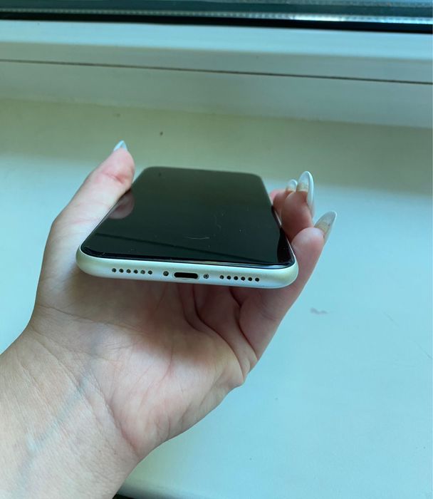 Продам 11 айфон 128гб