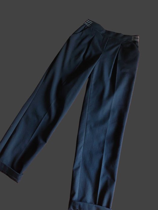 Pantaloni cu croială dreaptă