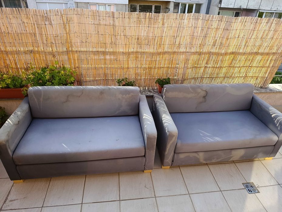 Комплект двуместни, разгъваеми дивани от IKEA