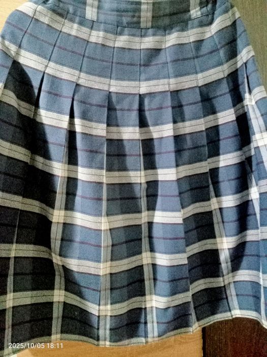 Продам школьные юбки бином