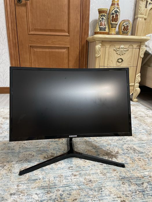 Монитор Samsung 144грц 24 дюйма