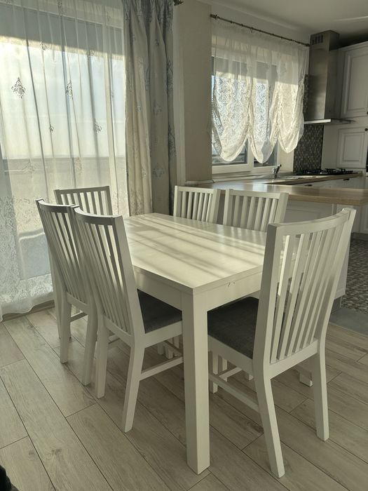 Masă extensibilă albă IKEA Bjursta