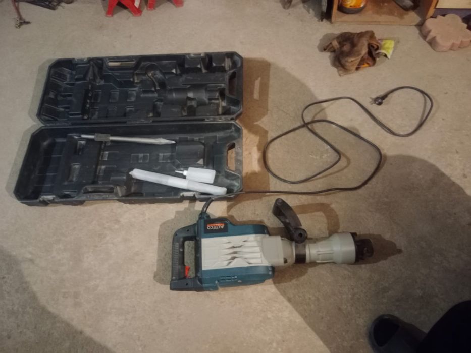 Продам отбойный молоток