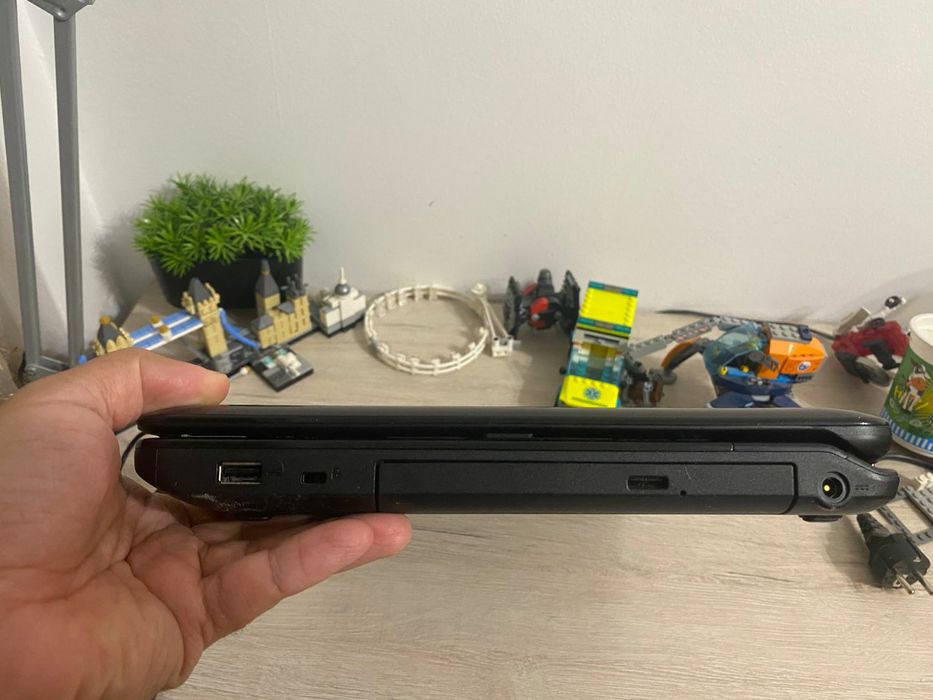 Fujitsu intel core i3/очень надежный