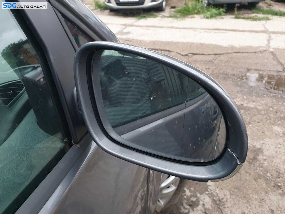 Oglinda Dreapta Electrica Fara Pliere Rabatare cu Defect Volkswagen Golf 5 Plus 2004 - 2008 Culoare LA7T [C1189]