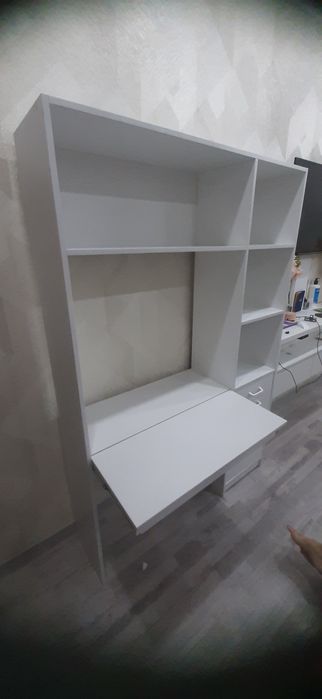 Понимаю на заказ книжный шкафы