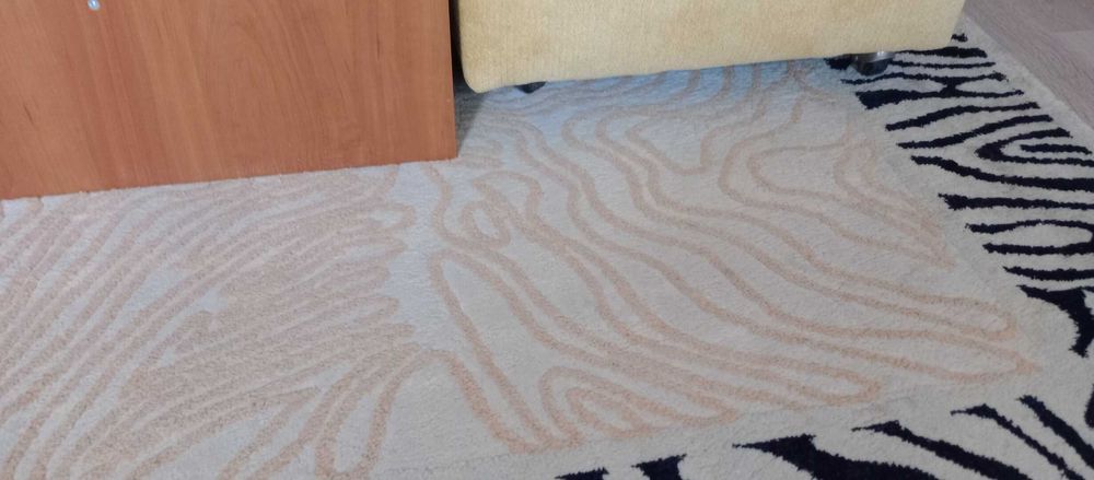 Продавам килим 125/180 см