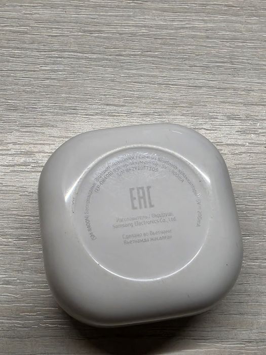 Продам Samsung buds Fe. Полный комплект