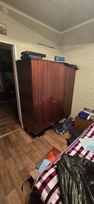 Шкаф деревянный советский