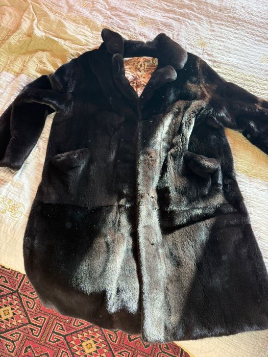 Продам норковую шубу.