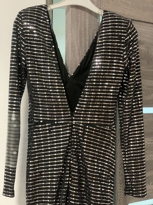 Vând rochie eleganta ,o singura purtare!!