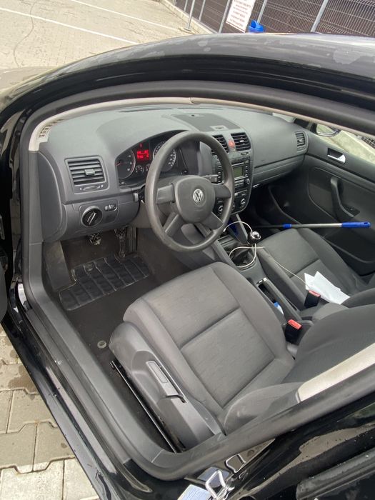 Vand Golf 5 -1.4 benzina