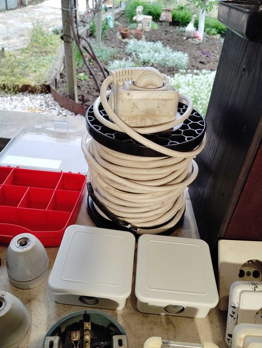 ЛОТ инструменти и ел. части