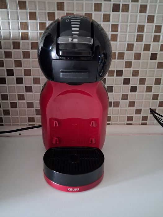 Expresor KRUPS cu capsule nescafe dolce gusto