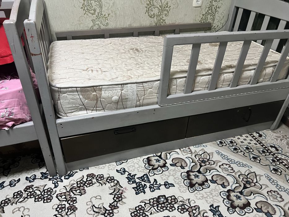 Продам кровать и шкаф