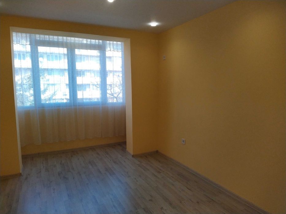 Продава се Двустаен апартамент в Силистра, Център - 54 кв.м за 906 €/кв.м - Снимка #1