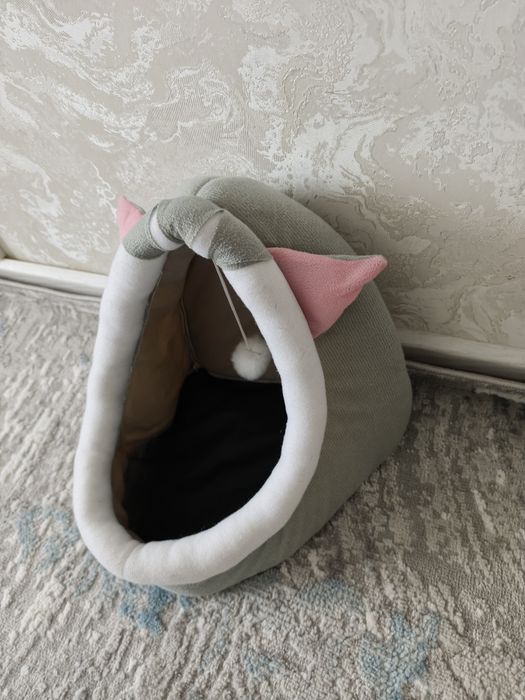 Лежанка для кошки