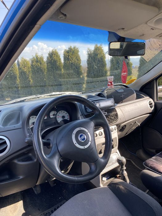FIAT Punto 2003 — imagine 2