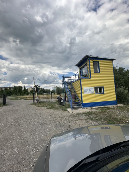 Продаеться стоянка район Ивано-Франко