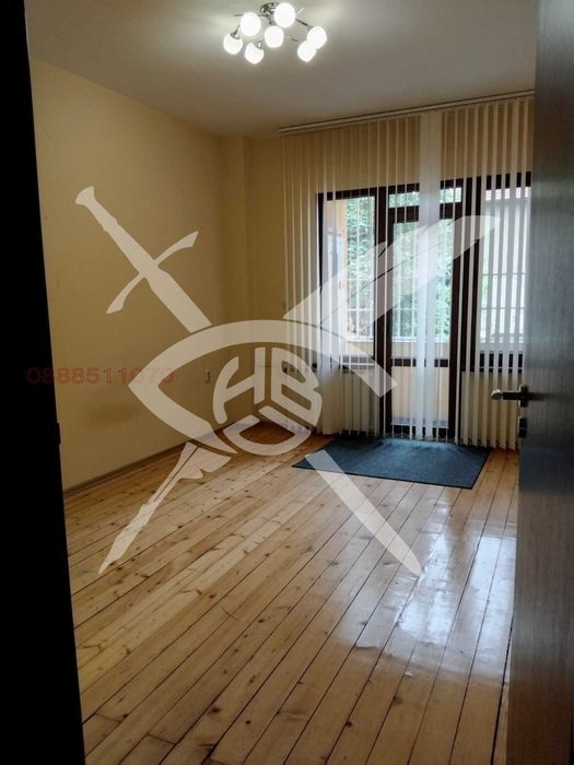 Продава се Четиристаен апартамент в София, Център - 140 кв.м за 4000 €/кв.м - Снимка #2