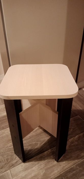 Продам табуретки новые