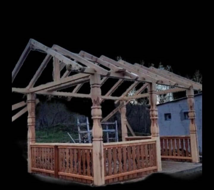 Case,cabane lemn rotund