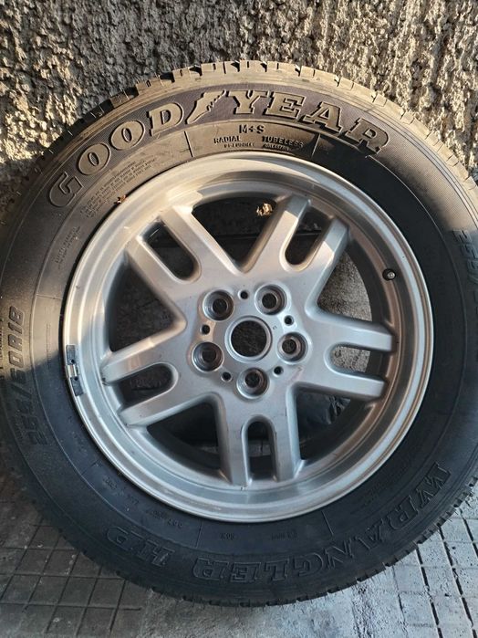 Чисто нова джанта с гума