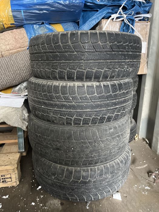 Продам шины 215/60/16