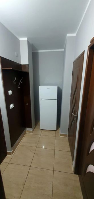 Inchiriez apartament cu o camera !