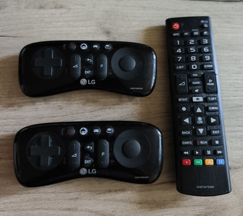 Televizor LED LG 32LH530V (80 cm) – Ideal pentru Dormitor, Bucătărie sau Gaming Retro + 3 Telecomenzi!