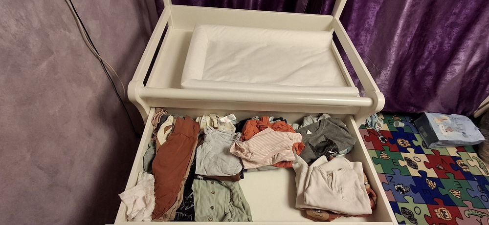 Patut copil cu saltea si masa de schimbat scutece