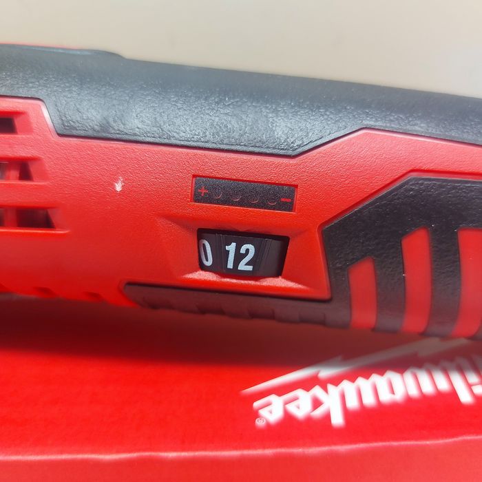 ПРОМОЦИЯ.Компактен многофункционален инструмент Milwaukee C12 MT-0