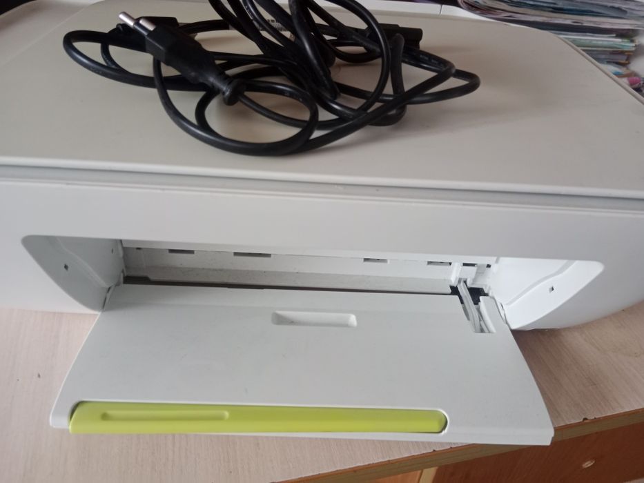 Принтер HP DeeskJet 2130