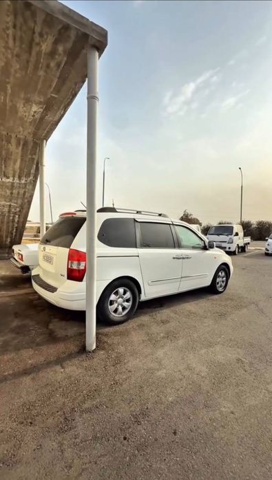 Kia karnival (Киа карнивал)