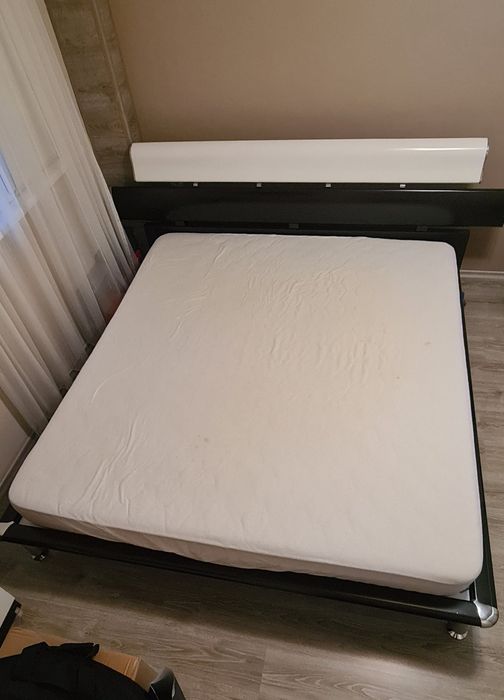 Спалня с двулицев матрак