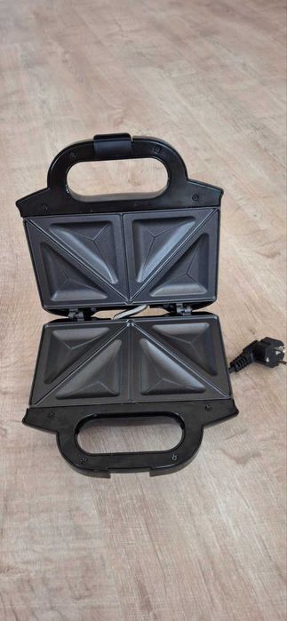 Сандвич мейкър Тефал