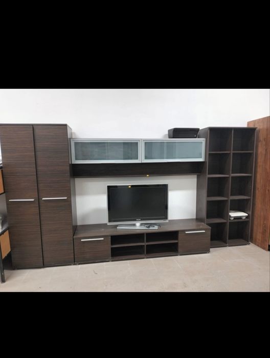 Vitrina plus dulap haine