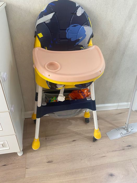 Детский стульчик для кормления