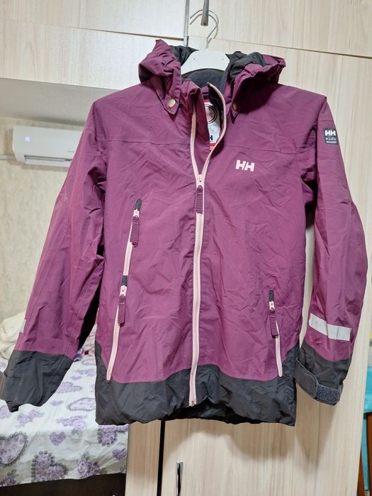 Туристически панталон и оригинално яке HH